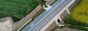 Przebudowa mostu przez rzekę Siennica wraz z dojazdami w ciągu drogi wojewódzkiej Nr 690 (2+987-3+320)